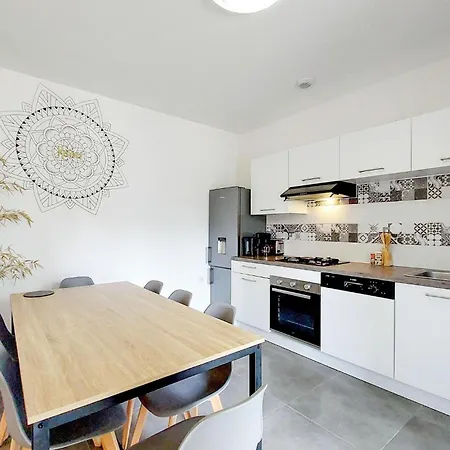2 Bedroom Beautiful In *